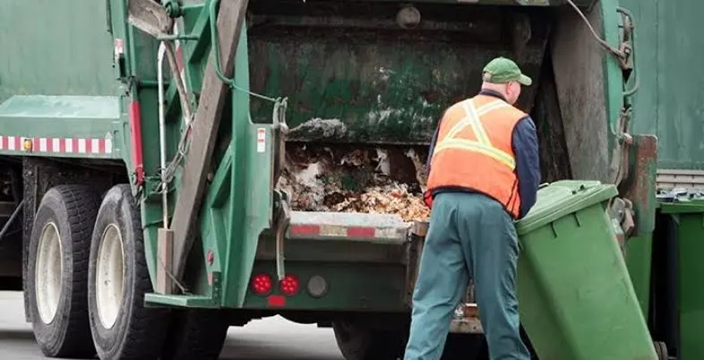 Most Dangerous Jobs in America - Refuse & Recyclable Material Collectors