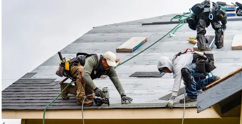 Most Dangerous Jobs in America - Roofers